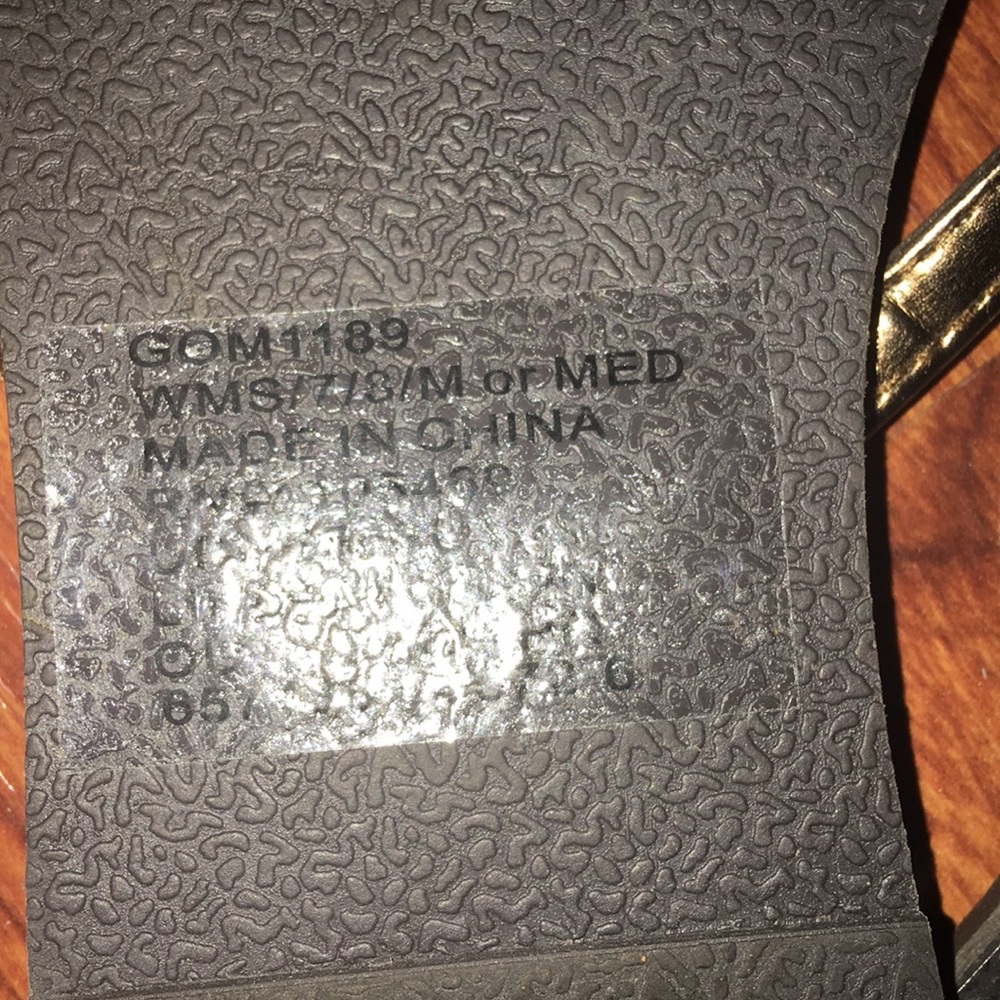 Apt 9 Bronze Brown Thong Sandals - Picture 6 of 6